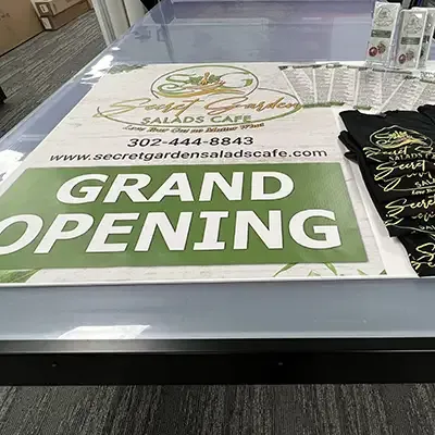 grand-opening-sign-at-AlphaGraphics-Bear-Glasgow.webp